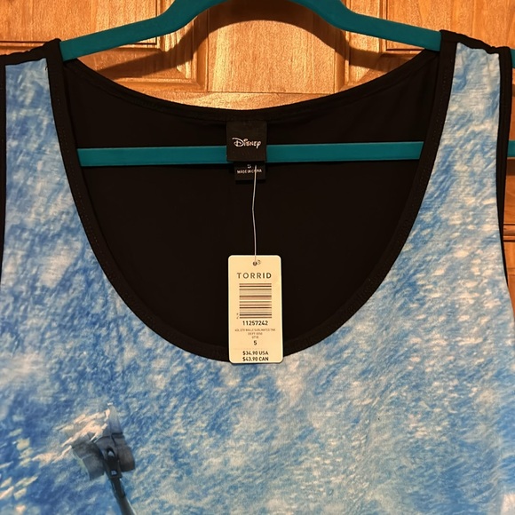Torrid Disney Wall-E sublimated tank top NWT size 5 5x 💙🩵 - Picture 2 of 3